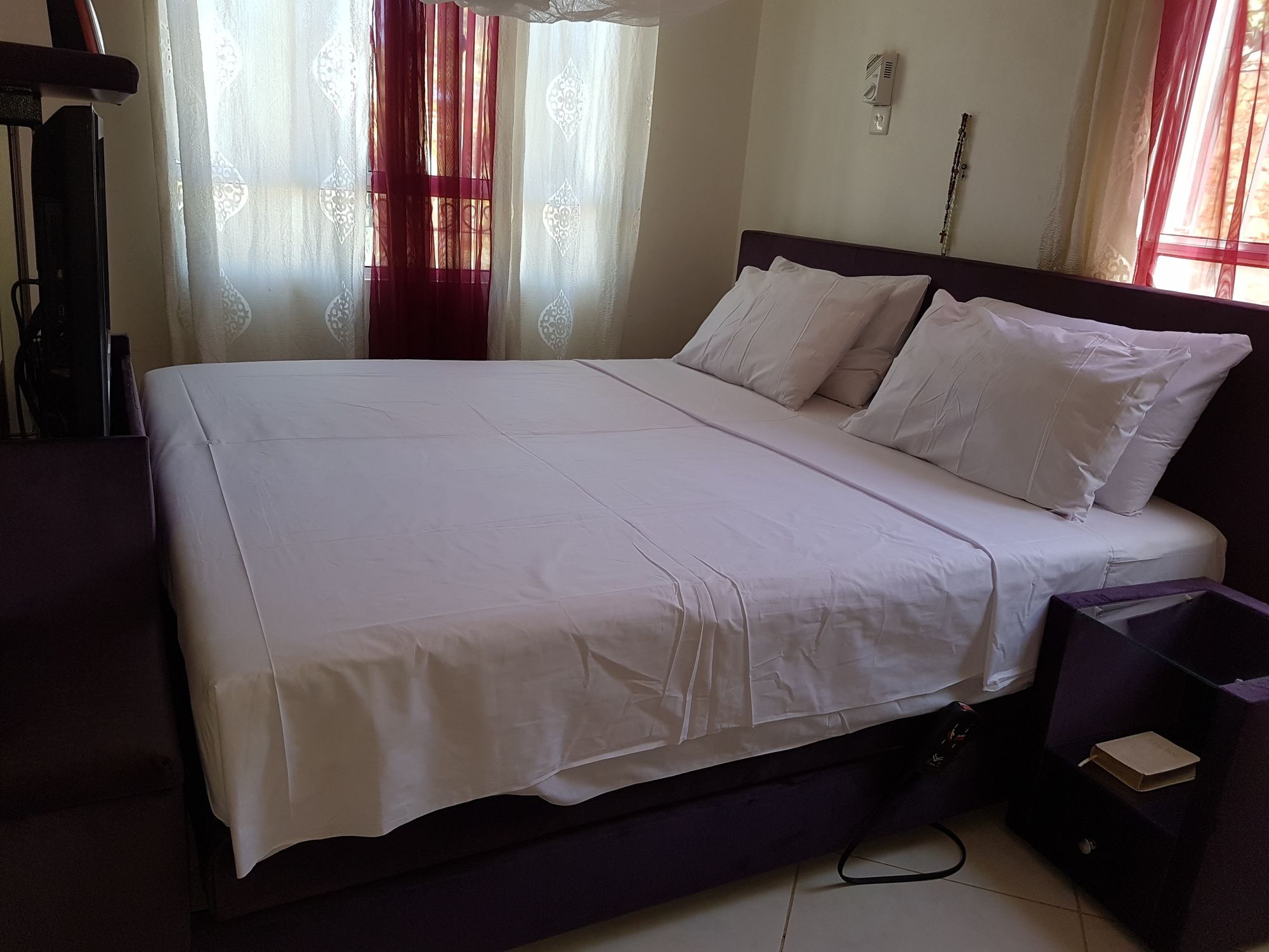 Queens Chateau Boutique Villa Praia de Diani Exterior foto